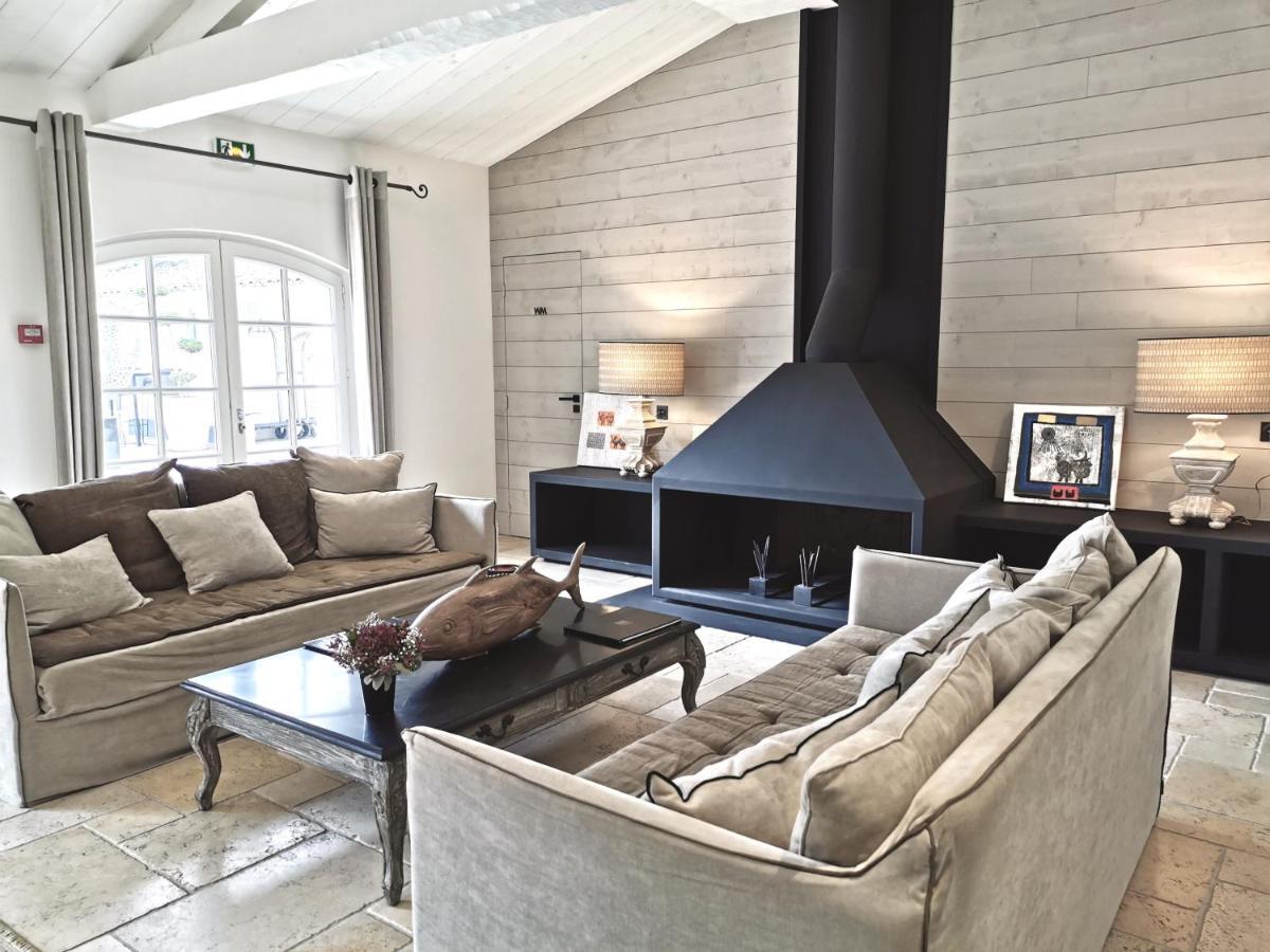 Le Clos Saint-Martin Hotel & Spa Bagian luar foto